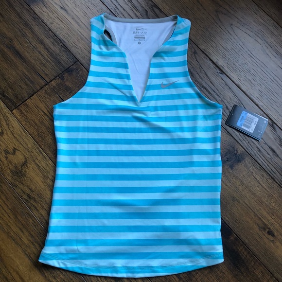 nike v neck tank top